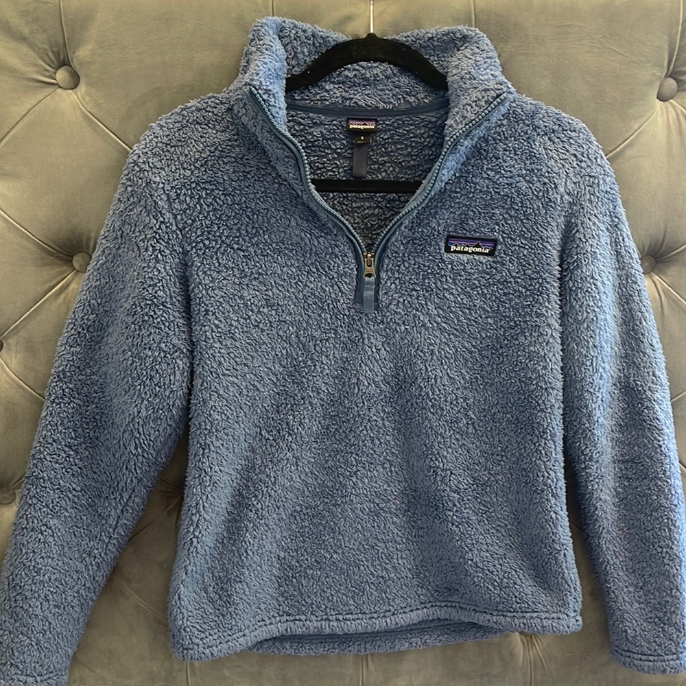 Patagonia fuzzy half zip up!!